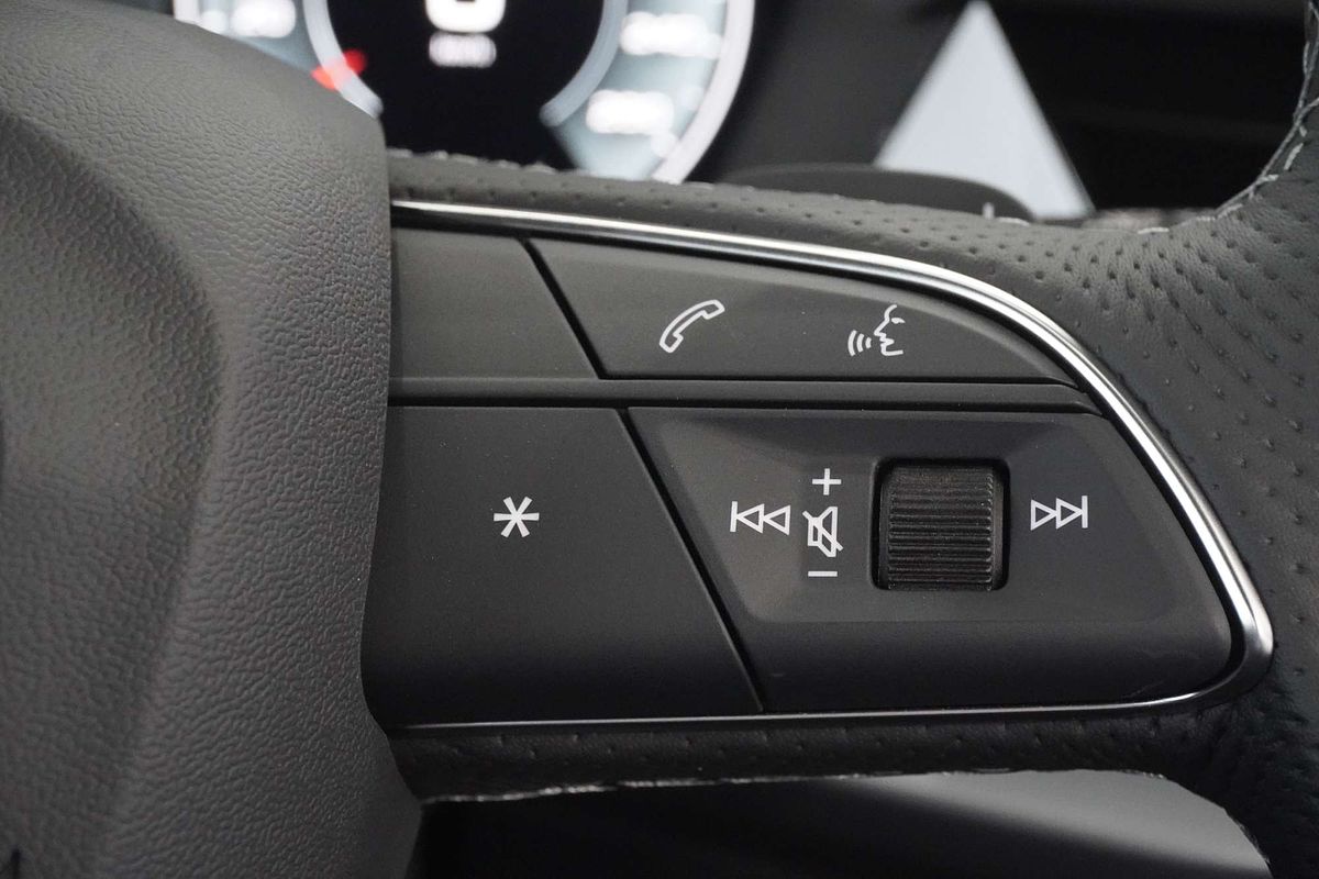 2024 Audi A3 35 TFSI S line GY