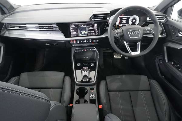 2024 Audi A3 35 TFSI S line GY