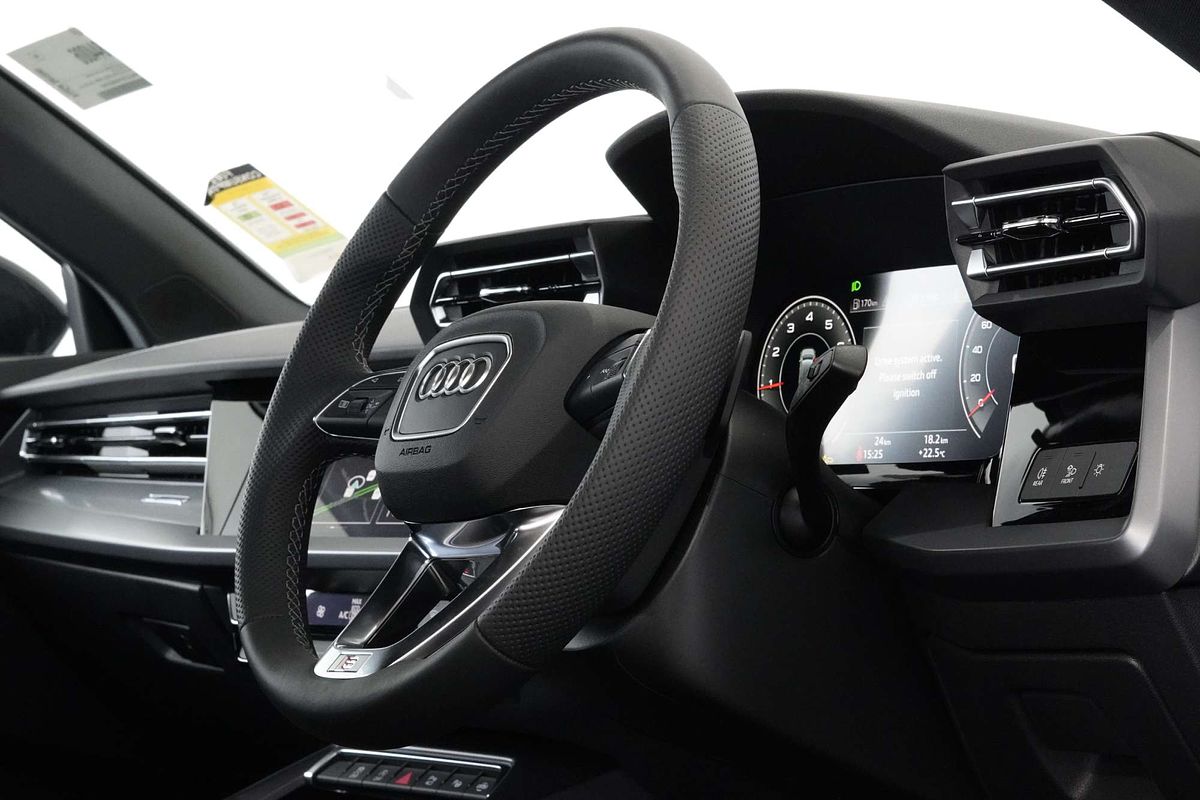 2024 Audi A3 35 TFSI S line GY