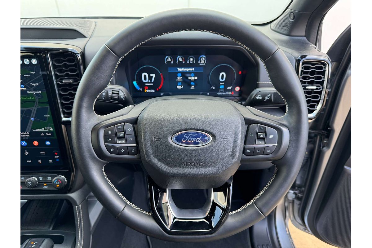 2024 Ford Everest Platinum
