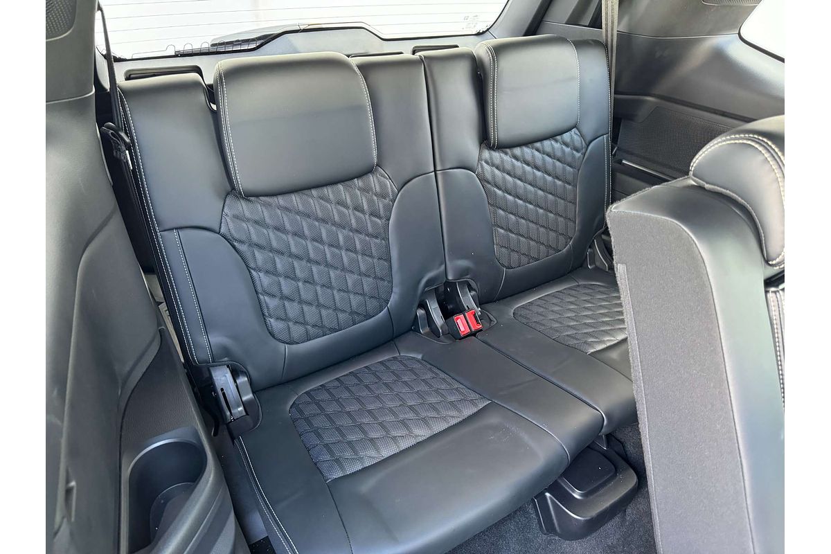 2024 Ford Everest Platinum