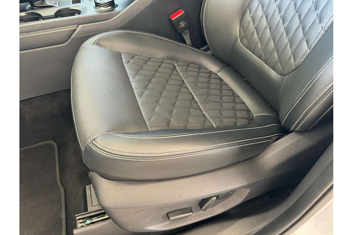 2024 Ford Everest Platinum