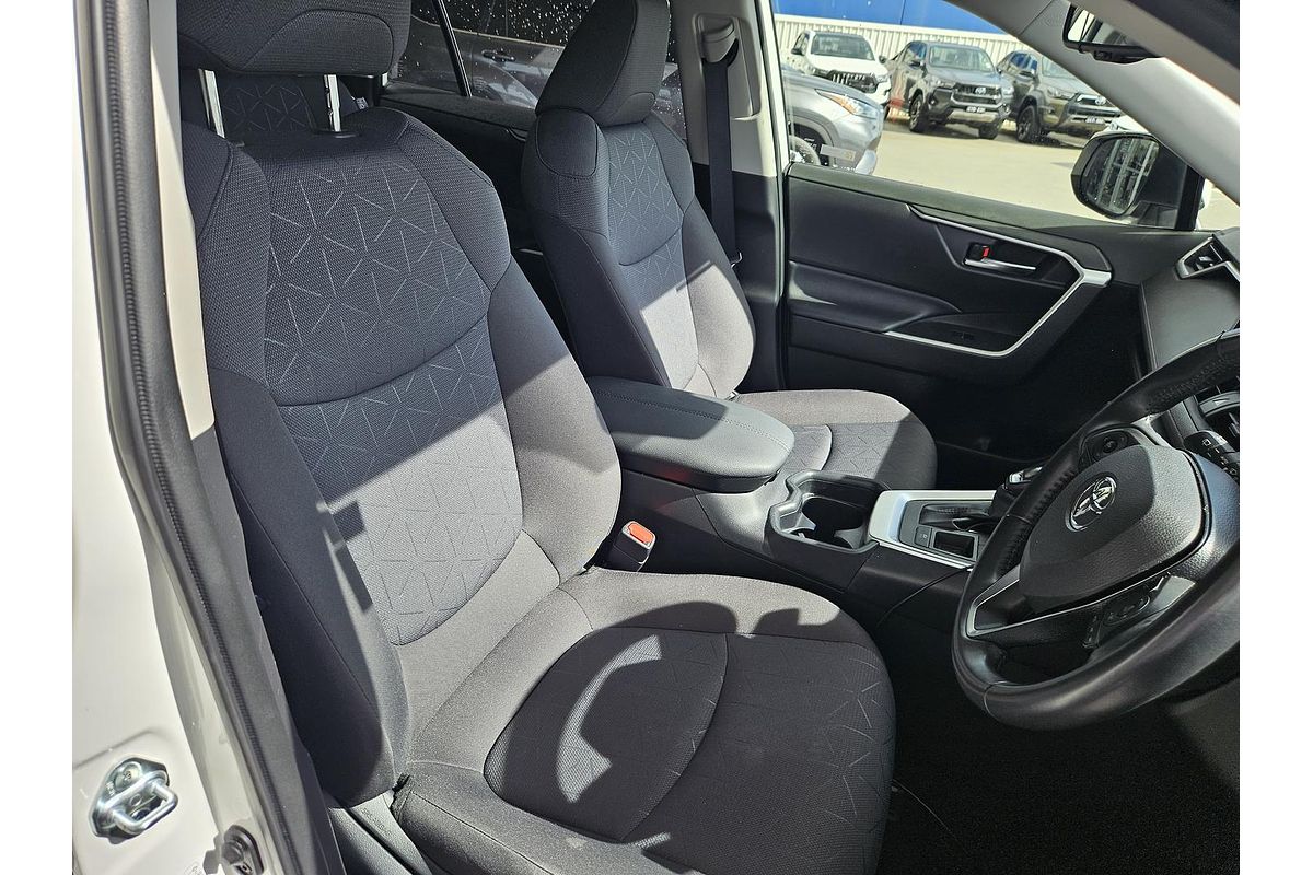 2020 Toyota RAV4 GXL AXAH52R