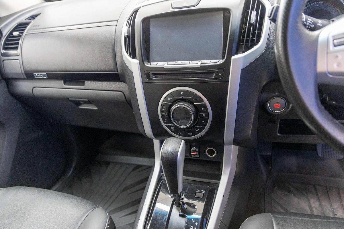 2020 Isuzu MU-X LS-T