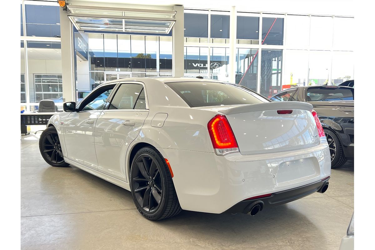 2021 Chrysler 300 SRT Core LX