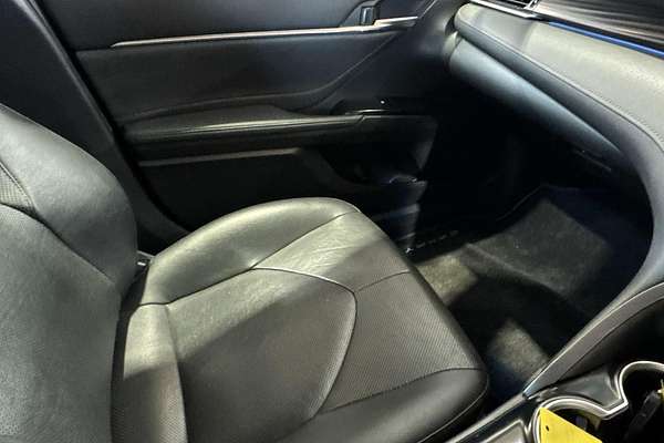 2018 Toyota Camry SL GSV70R
