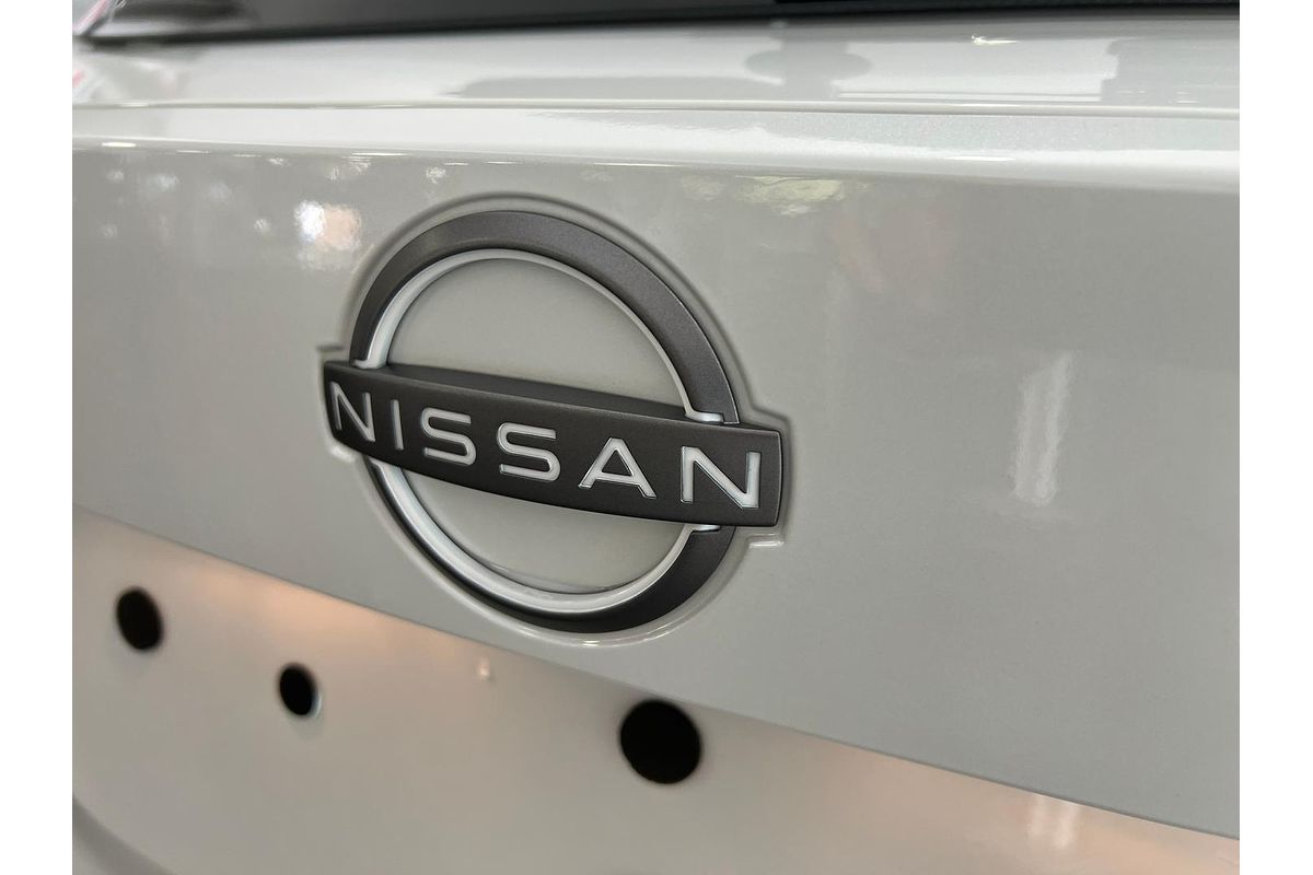 2024 Nissan JUKE ST F16