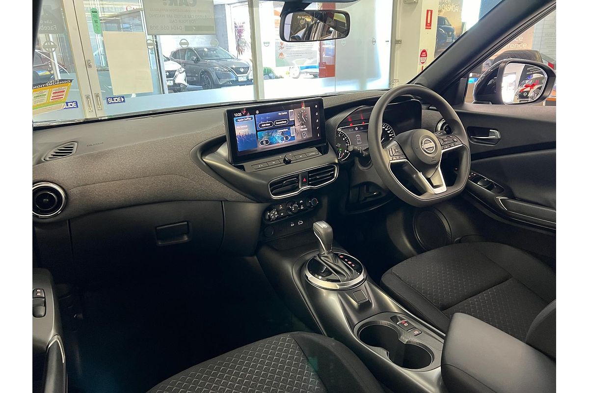 2024 Nissan JUKE ST F16