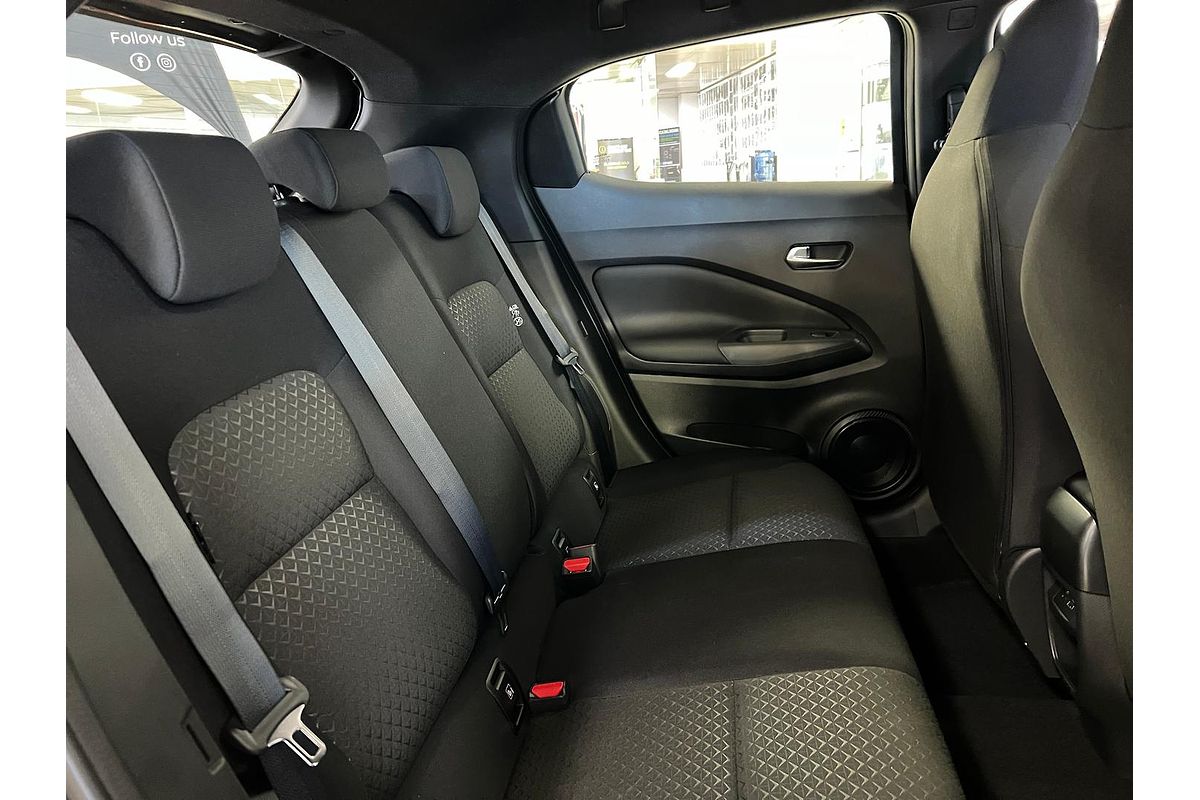 2024 Nissan JUKE ST F16