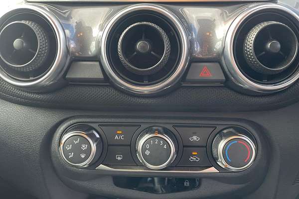 2021 Nissan JUKE ST F16