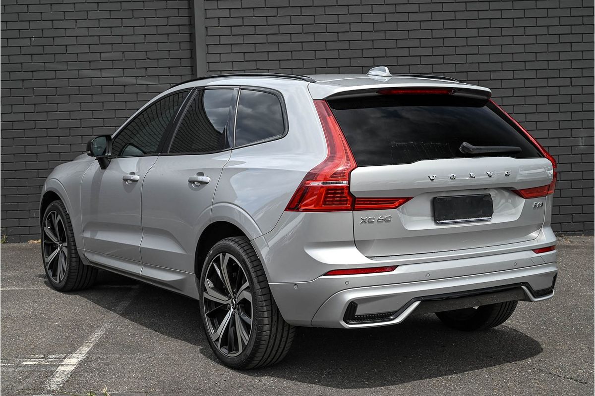 2021 Volvo XC60 B6 R-Design