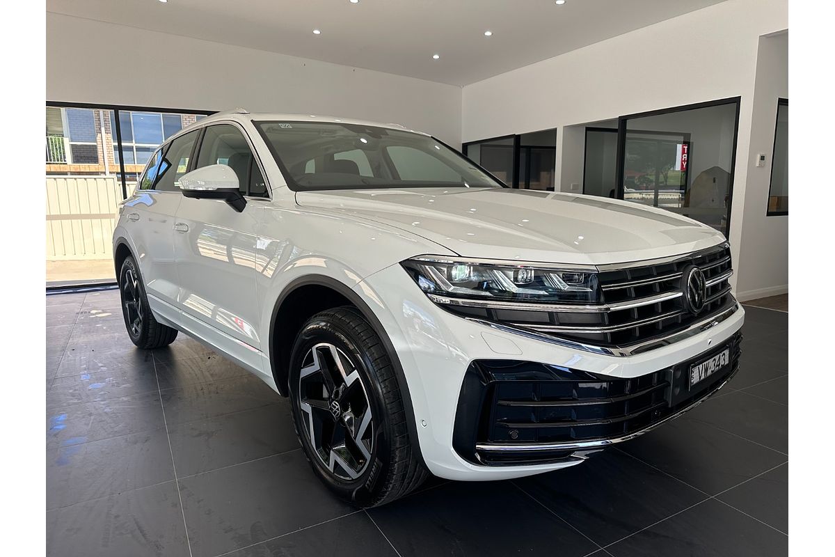 2024 Volkswagen Touareg 170TDI RC