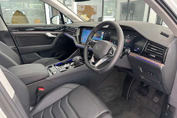 2024 Volkswagen Touareg 170TDI RC