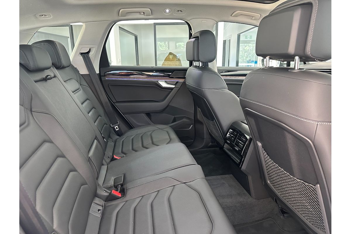 2024 Volkswagen Touareg 170TDI RC