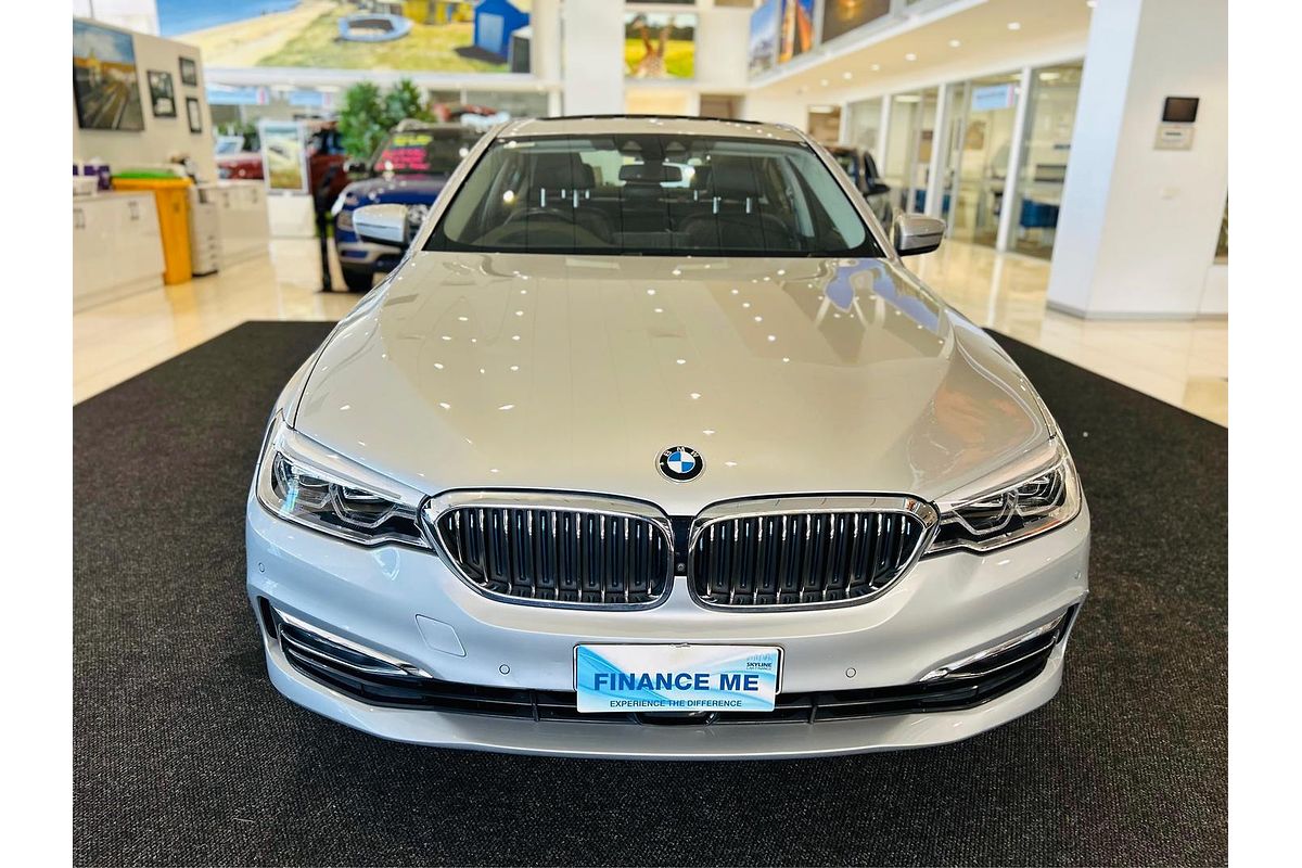 2018 BMW 5 Series 530e Luxury Line G30