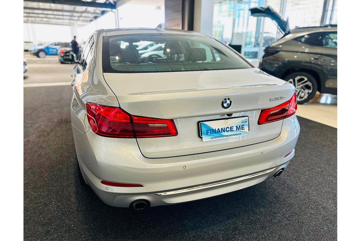 2018 BMW 5 Series 530e Luxury Line G30