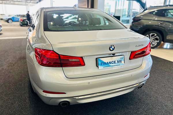 2018 BMW 5 Series 530e Luxury Line G30