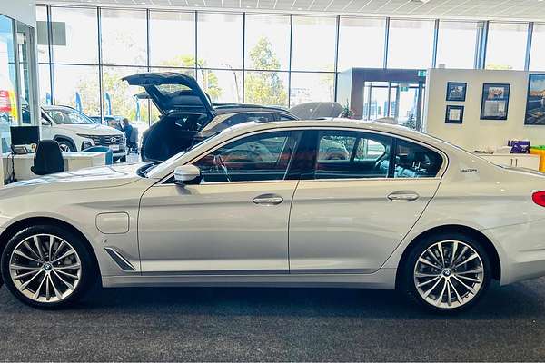 2018 BMW 5 Series 530e Luxury Line G30