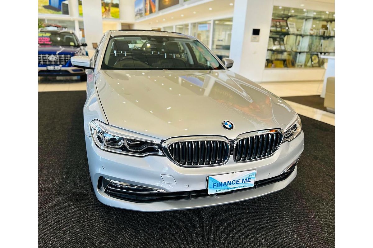 2018 BMW 5 Series 530e Luxury Line G30