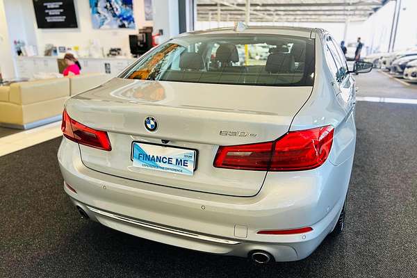 2018 BMW 5 Series 530e Luxury Line G30