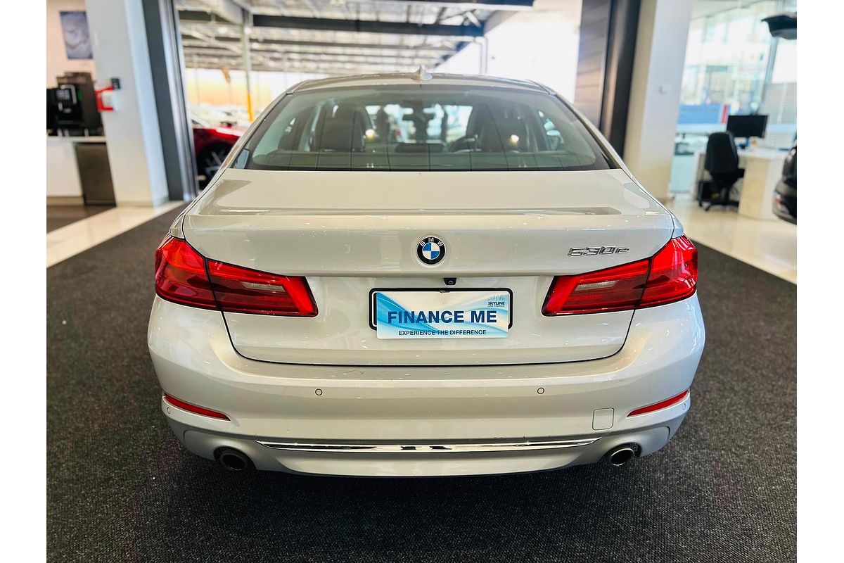 2018 BMW 5 Series 530e Luxury Line G30