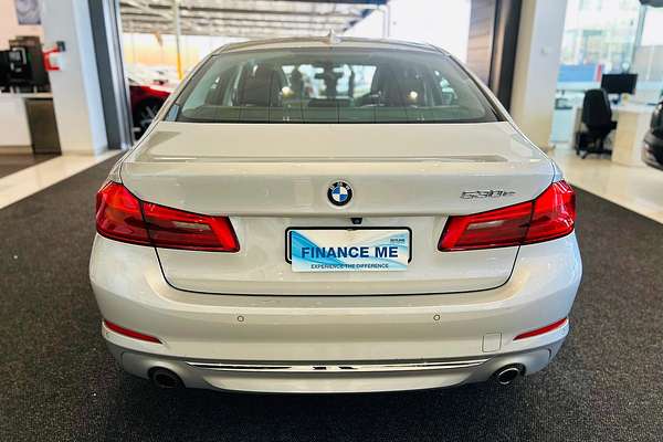 2018 BMW 5 Series 530e Luxury Line G30