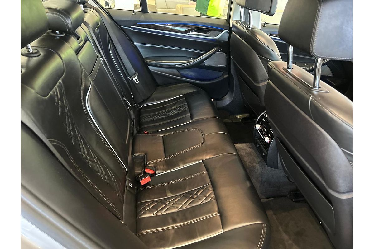 2018 BMW 5 Series 530e Luxury Line G30