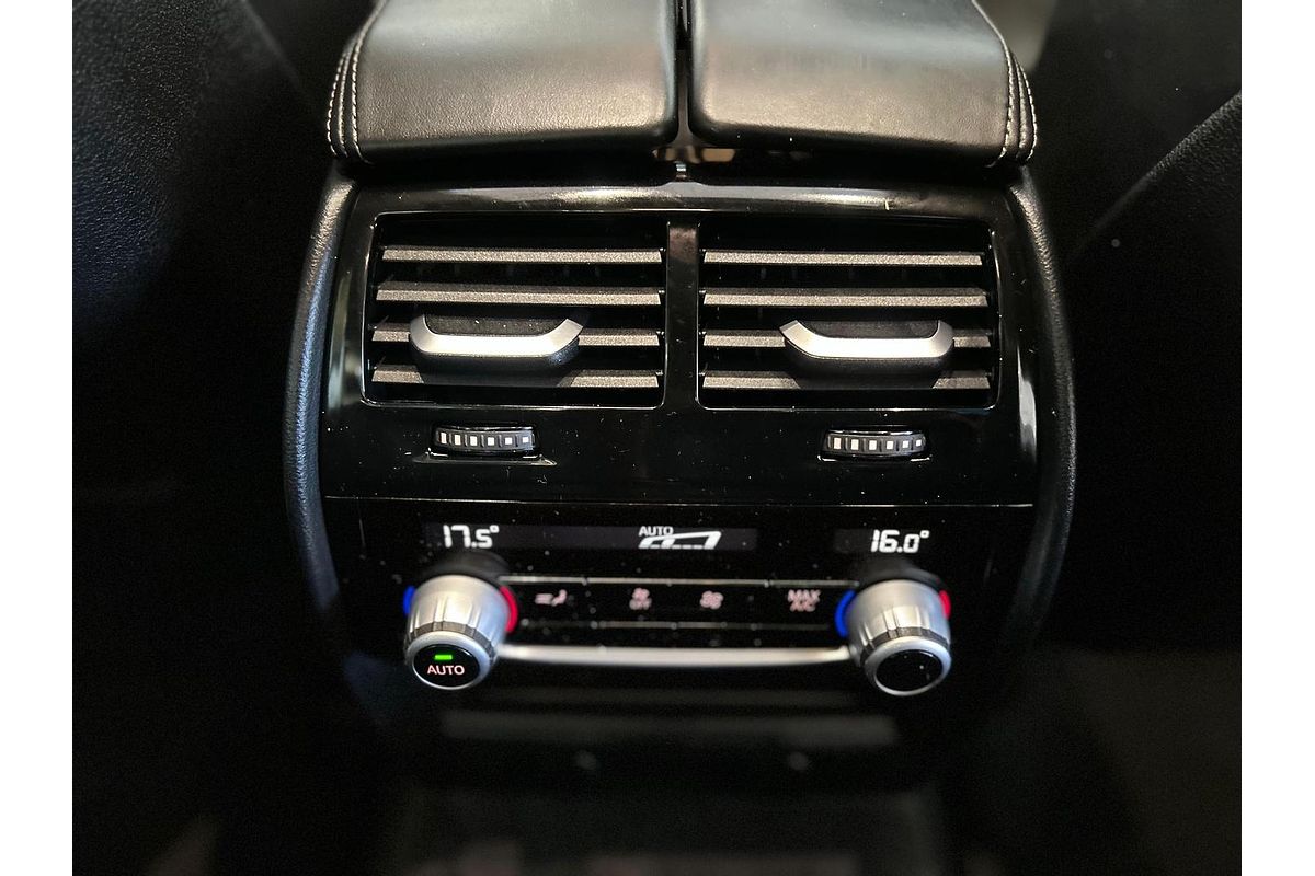 2018 BMW 5 Series 530e Luxury Line G30