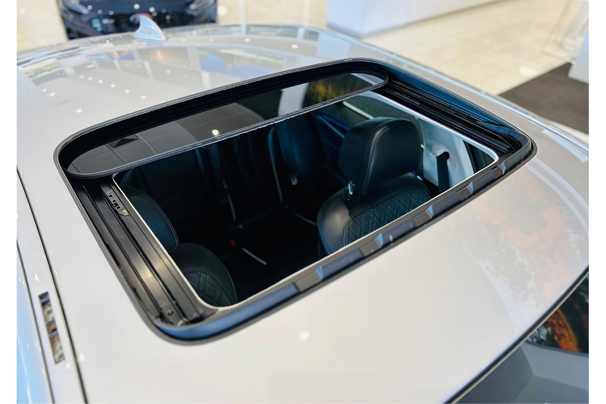 2018 BMW 5 Series 530e Luxury Line G30