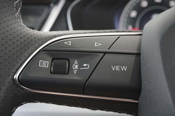 2024 Audi Q5 45 TFSI S line FY