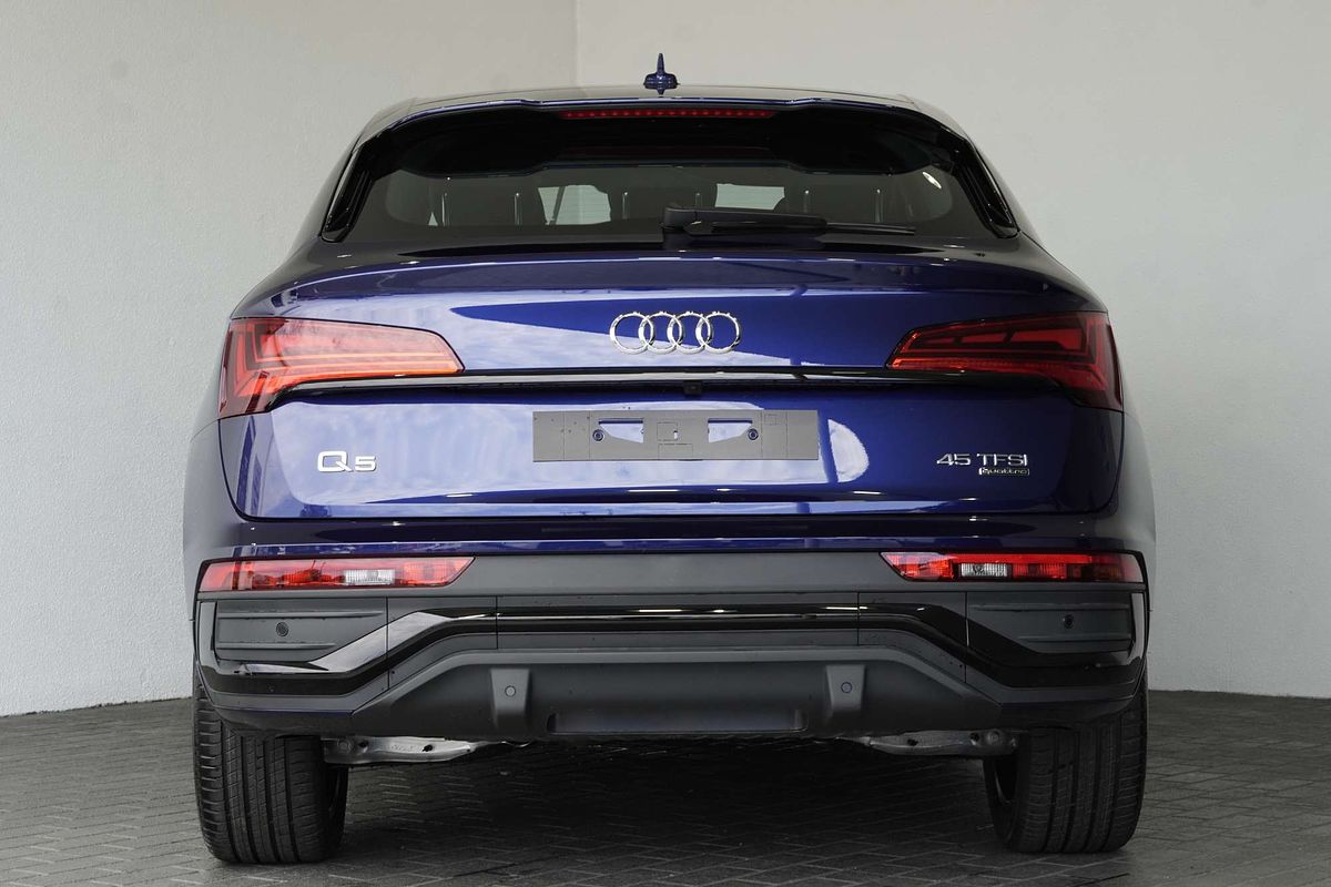 2024 Audi Q5 45 TFSI S line FY
