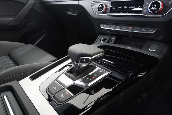 2024 Audi Q5 45 TFSI S line FY
