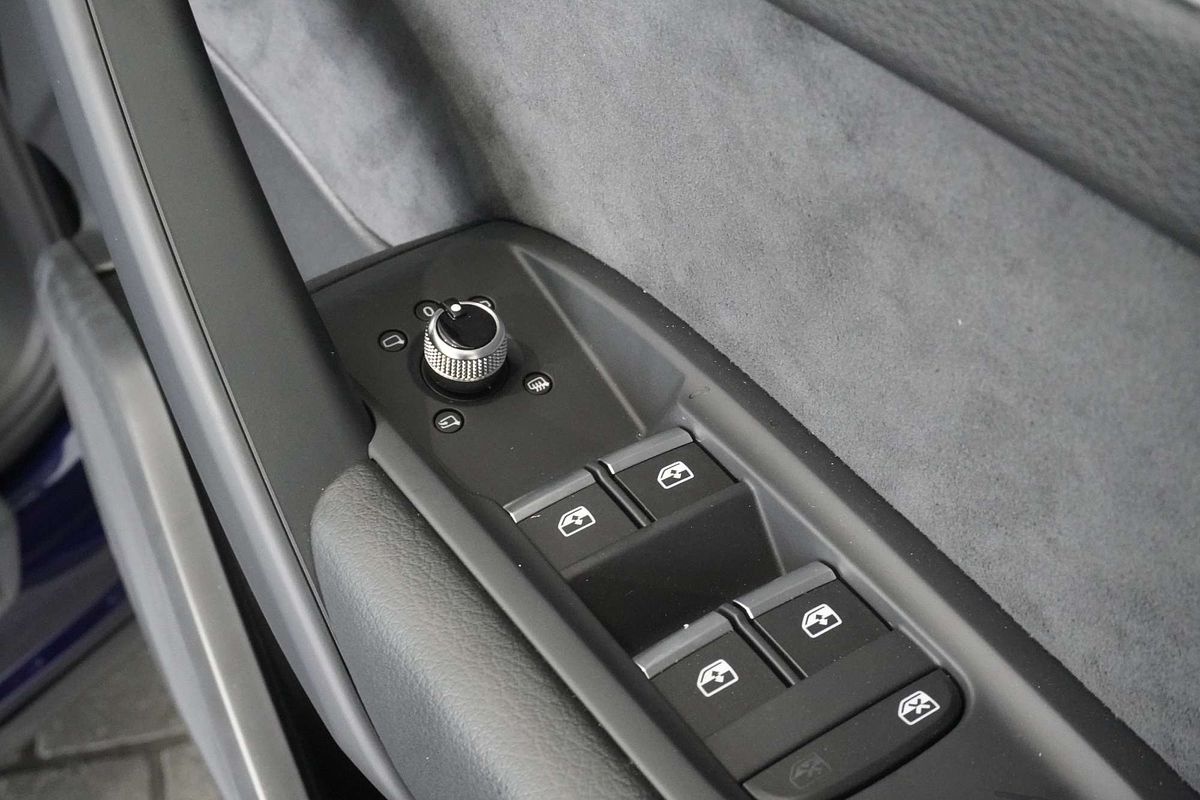 2024 Audi Q5 45 TFSI S line FY