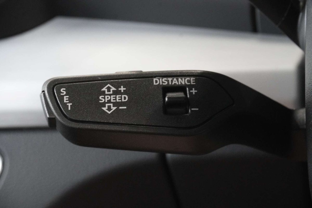 2024 Audi Q5 45 TFSI S line FY
