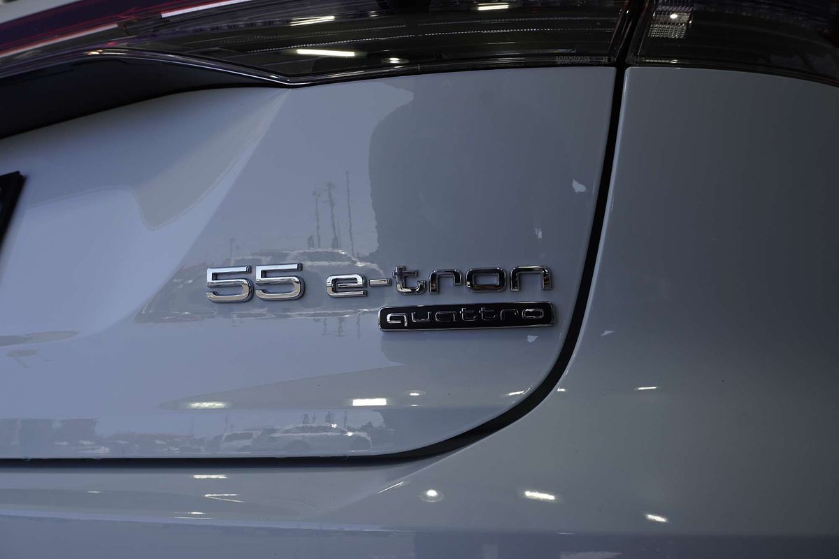 2024 Audi Q4 e-tron 55 F4