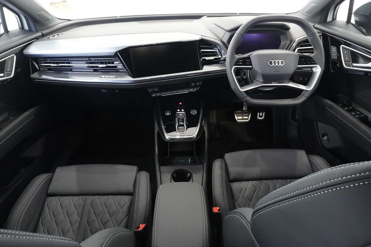 2024 Audi Q4 e-tron 55 F4