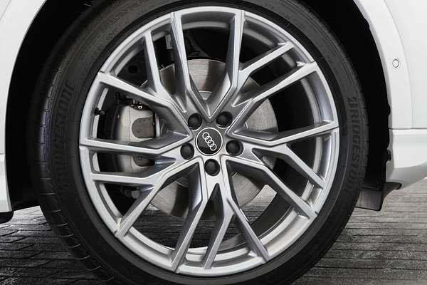 2024 Audi Q4 e-tron 55 F4