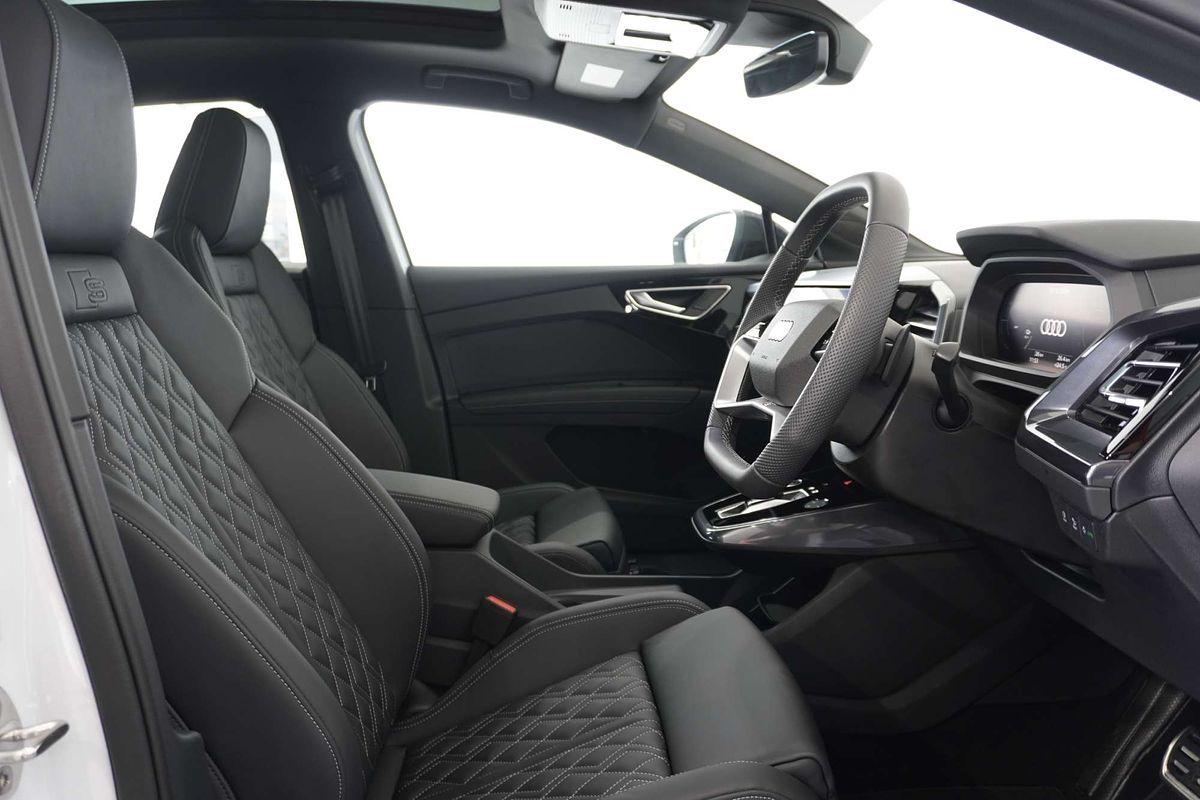 2024 Audi Q4 e-tron 55 F4