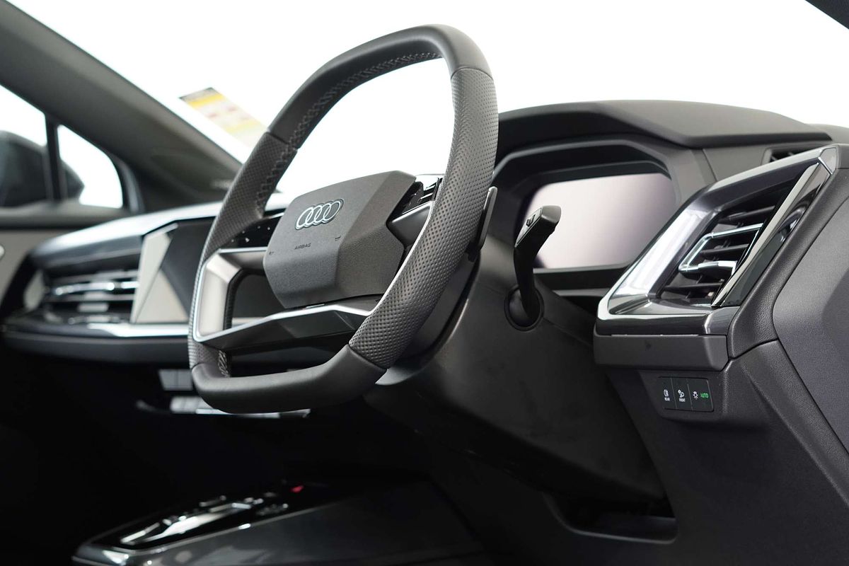 2024 Audi Q4 e-tron 55 F4