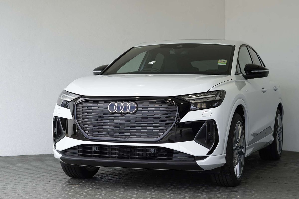 2024 Audi Q4 e-tron 55 F4