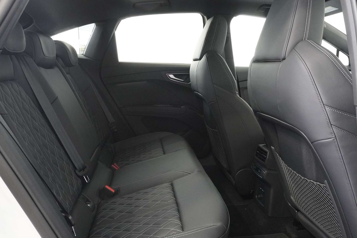 2024 Audi Q4 e-tron 55 F4
