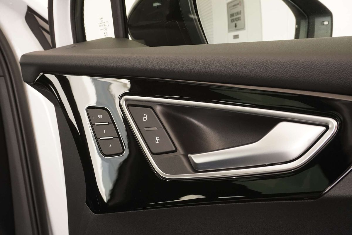 2024 Audi Q4 e-tron 55 F4