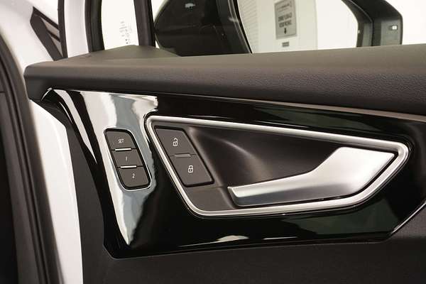 2024 Audi Q4 e-tron 55 F4