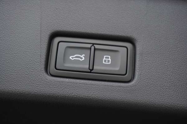 2024 Audi Q4 e-tron 55 F4