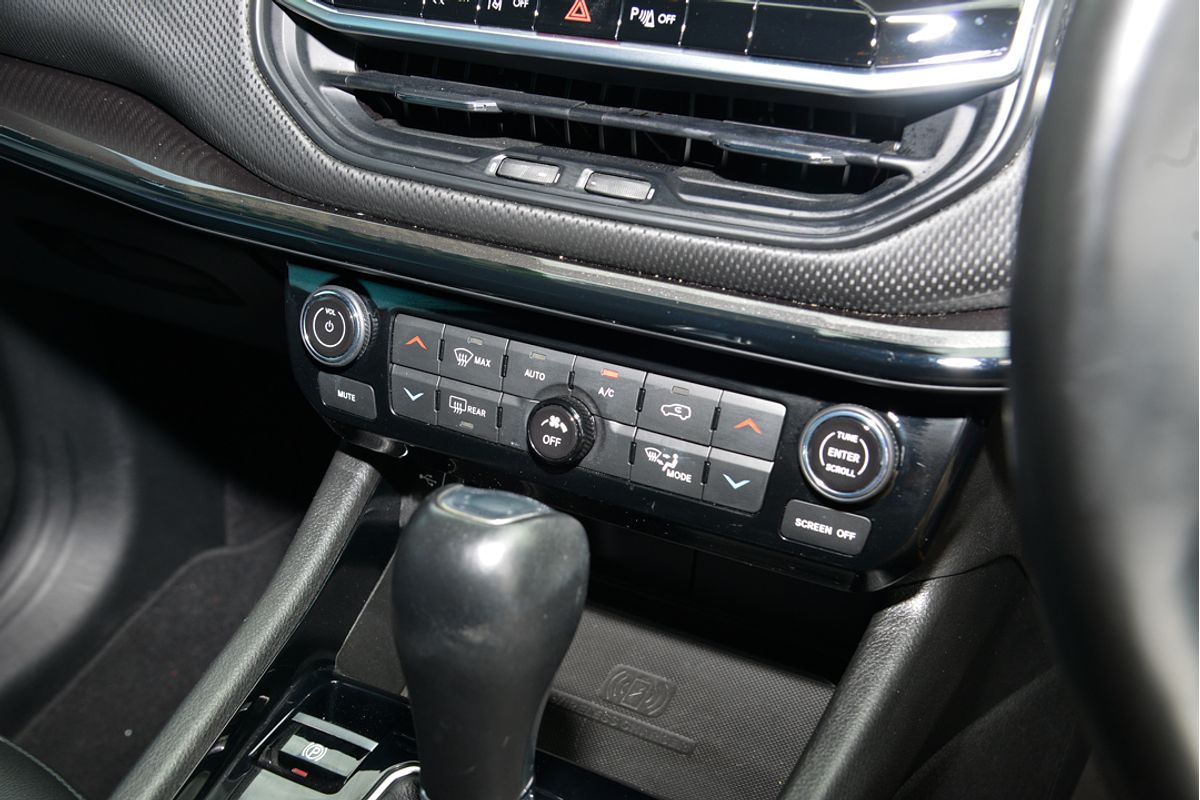 2022 Jeep Compass Night Eagle M6