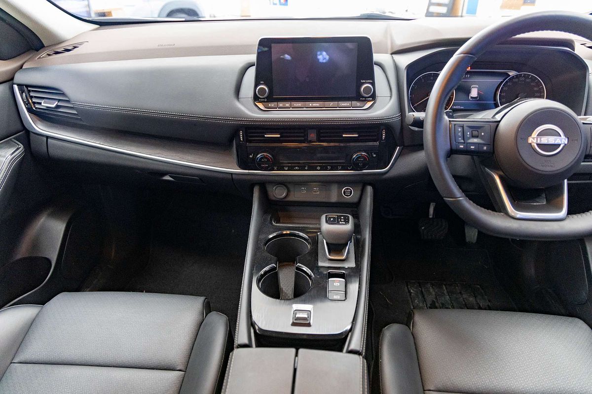 2022 Nissan X-TRAIL ST-L T33