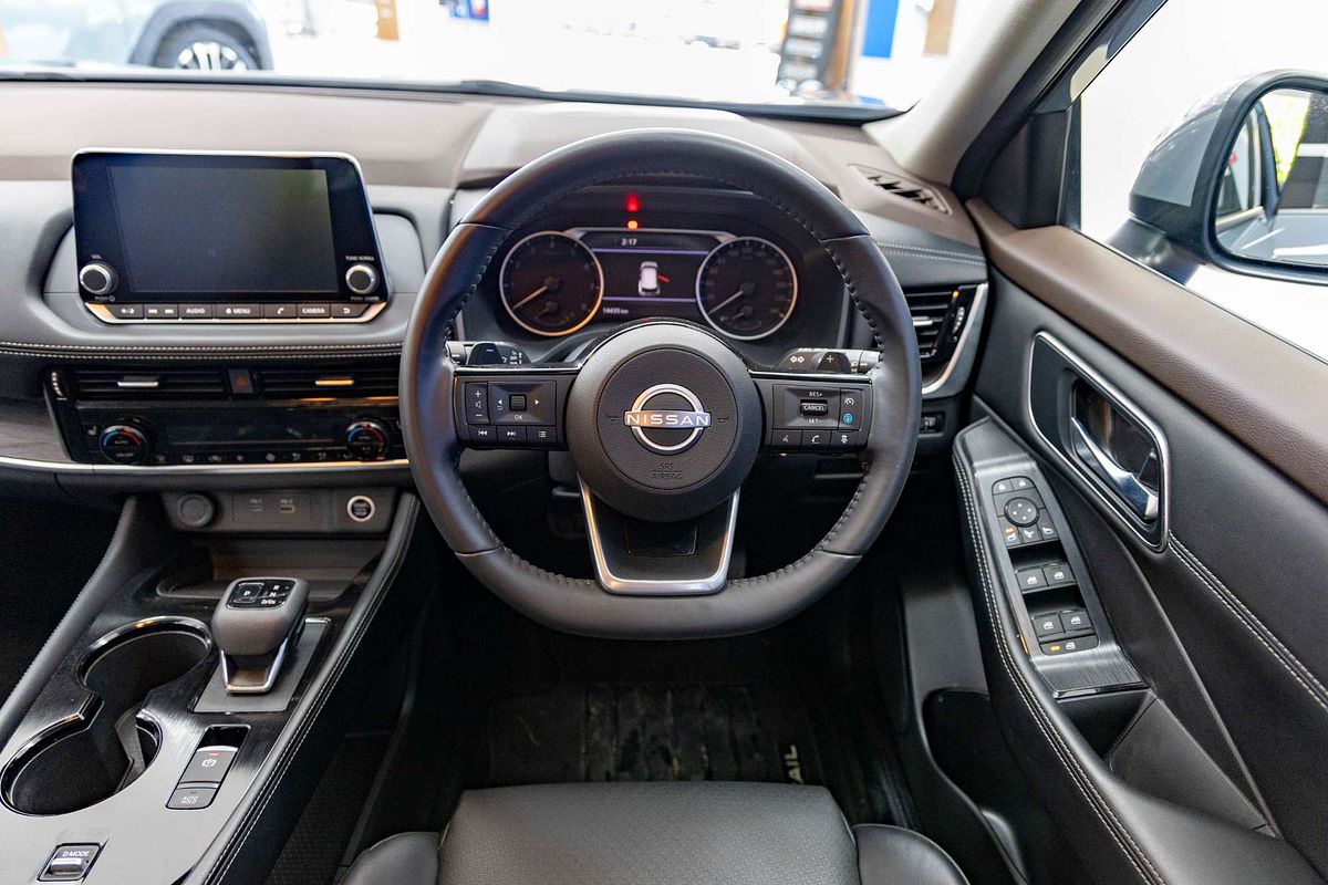 2022 Nissan X-TRAIL ST-L T33