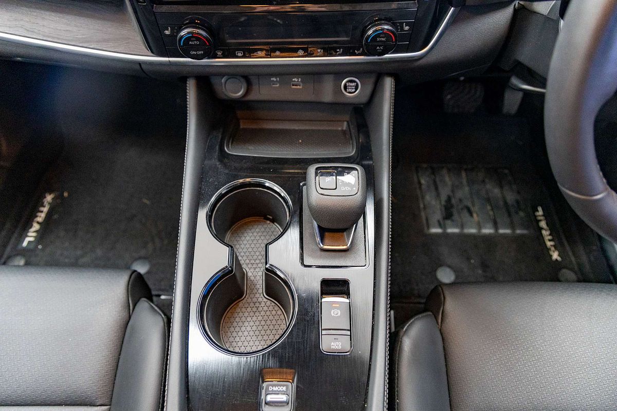 2022 Nissan X-TRAIL ST-L T33