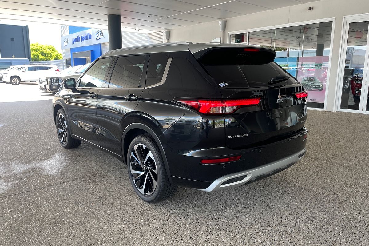 2024 Mitsubishi Outlander Exceed Tourer ZM