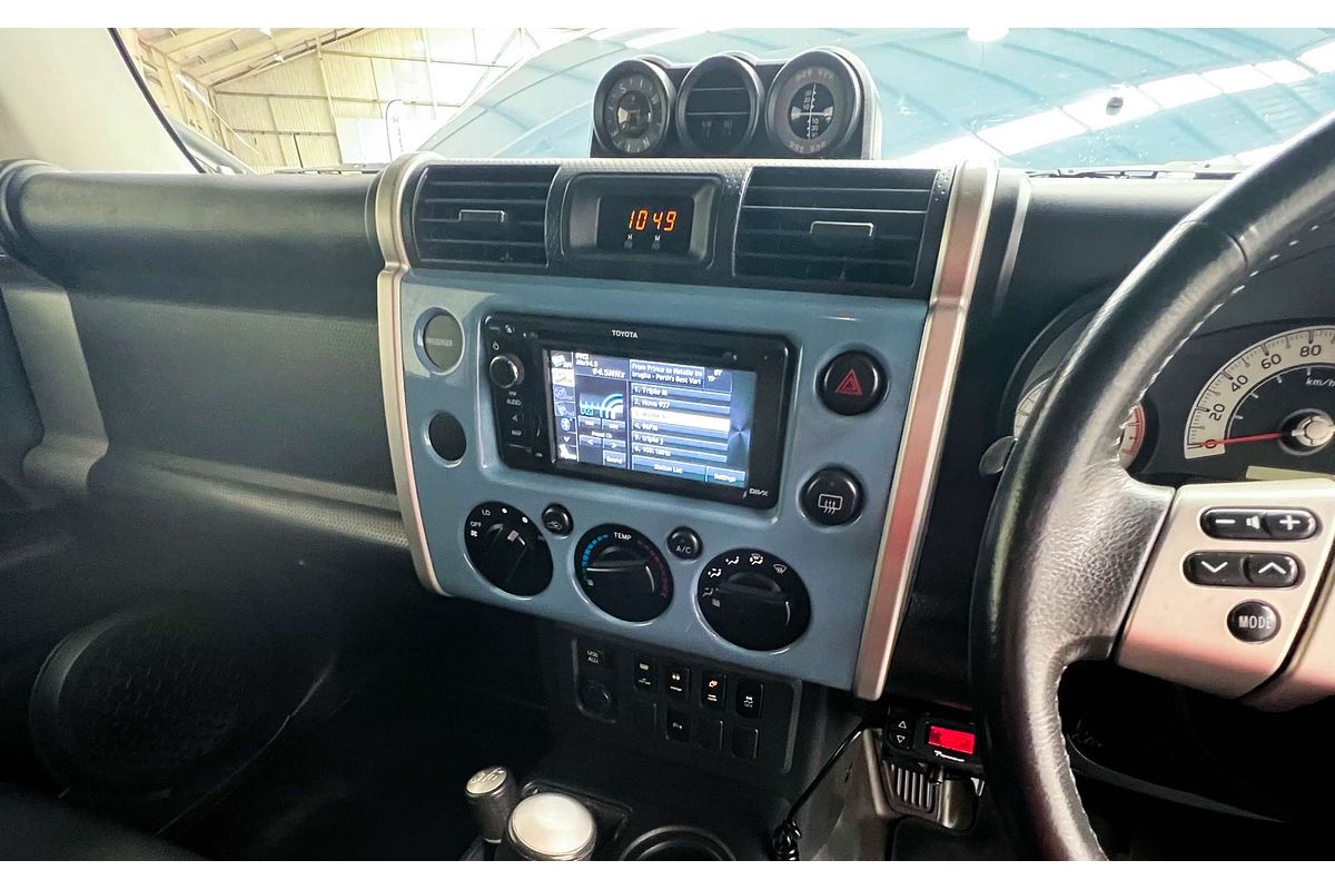 2013 Toyota FJ Cruiser GSJ15R